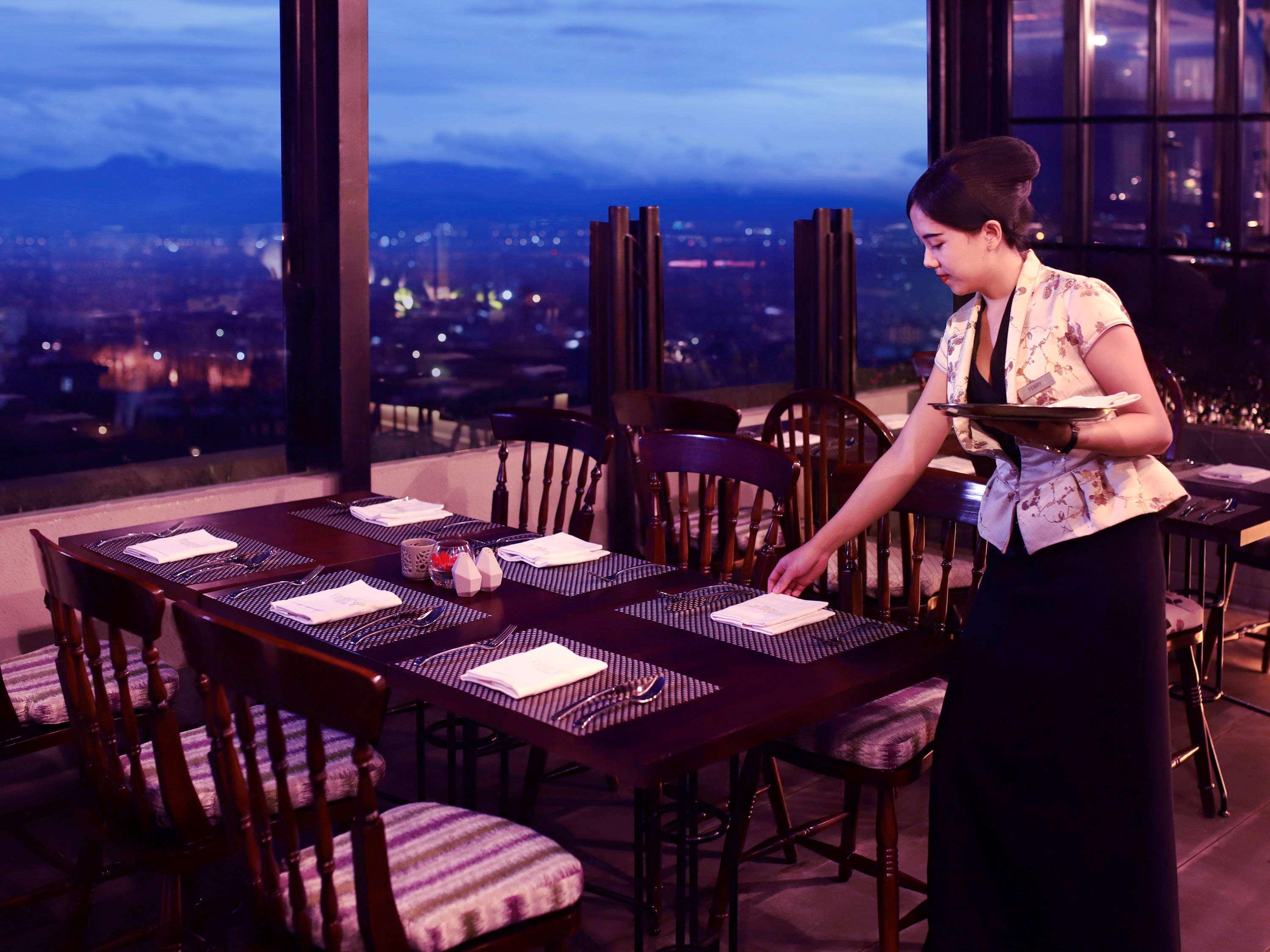 Grand Mercure Bandung Setiabudi Exterior foto